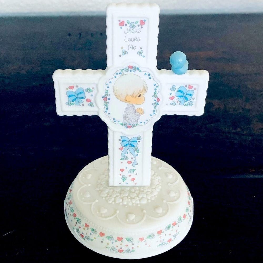Precious Moments Jesus Loves Me Prayer Cross Figurine